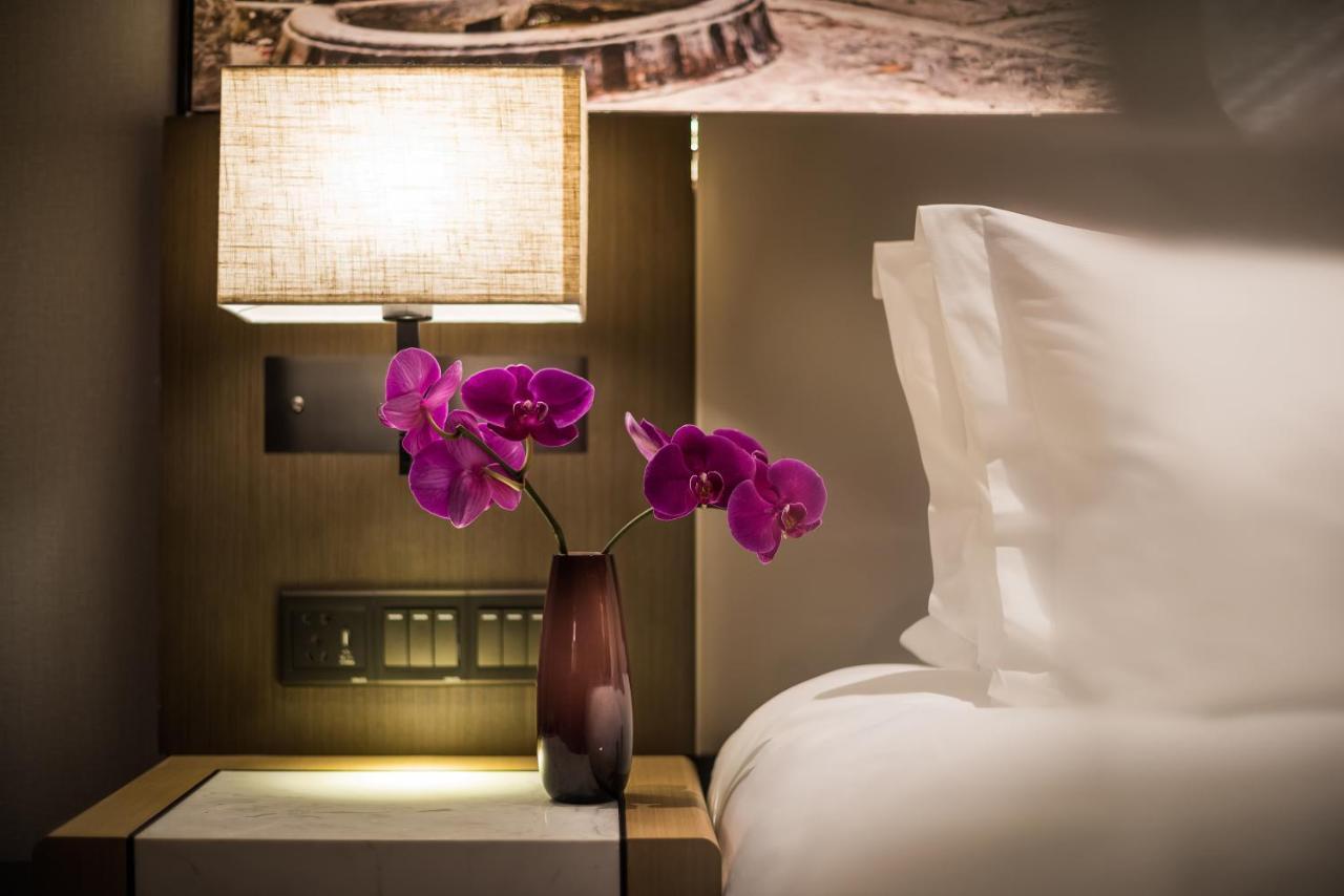 Mercure Shanghai Hongqiao Railway Station Экстерьер фото